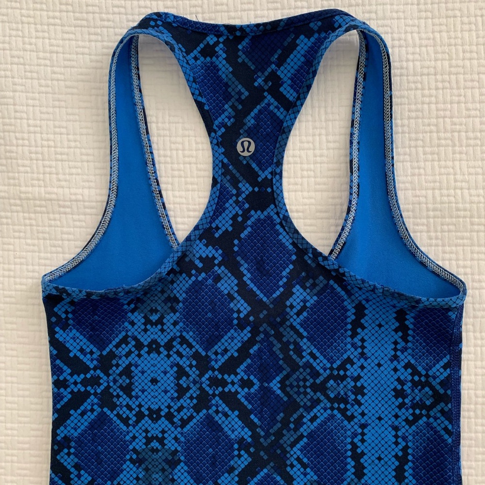 Lululemon Razorback tank